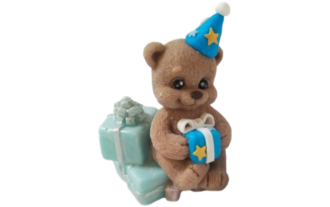 Фигура из шоколадной глазури 